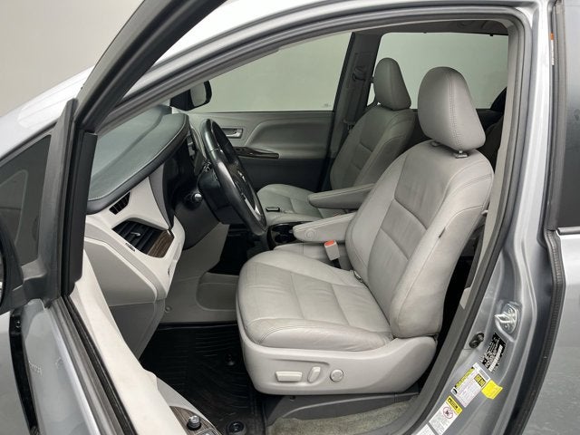 2017 Toyota Sienna XLE Premium