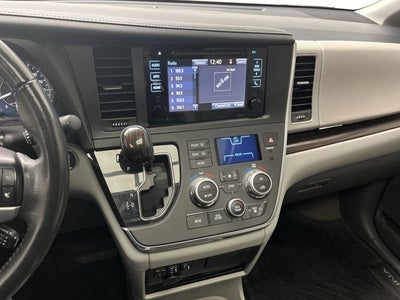 2017 Toyota Sienna XLE Premium
