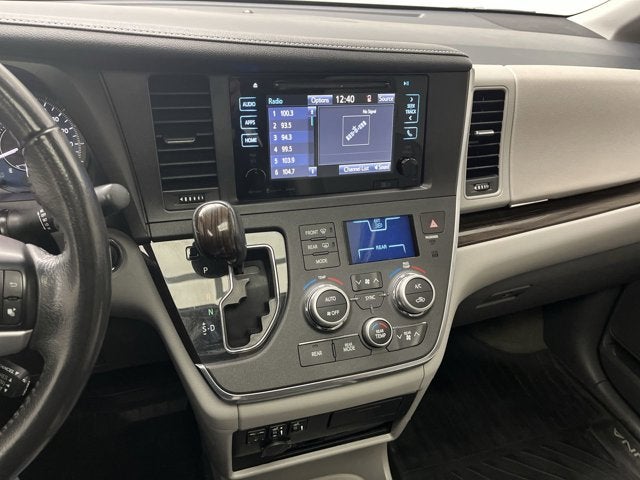2017 Toyota Sienna XLE Premium