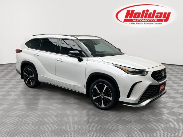 2022 Toyota Highlander XSE
