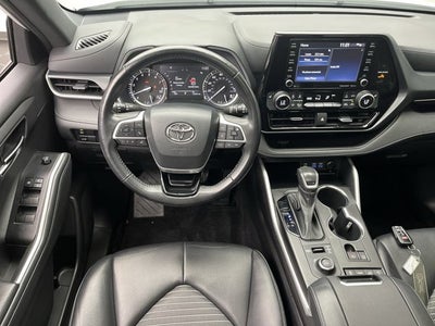 2022 Toyota Highlander XSE