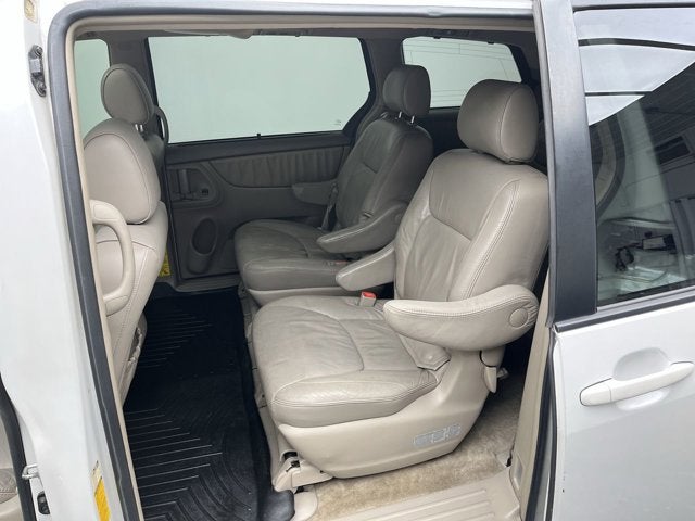 2005 Toyota Sienna XLE