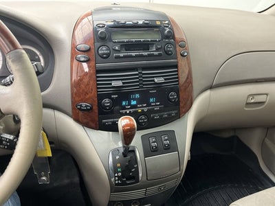 2005 Toyota Sienna XLE