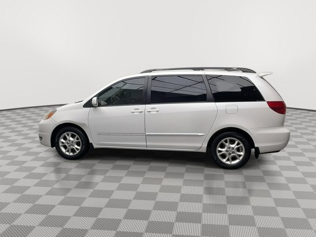2005 Toyota Sienna XLE