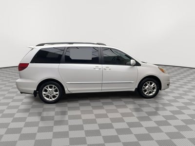 2005 Toyota Sienna XLE