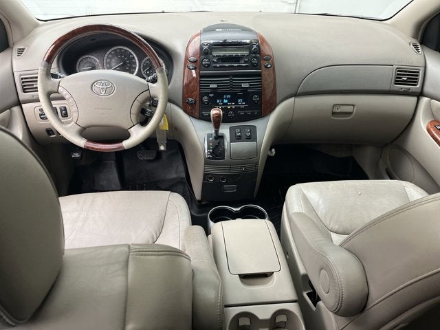 2005 Toyota Sienna XLE