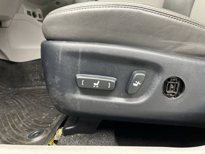 2016 Toyota Prius v Five
