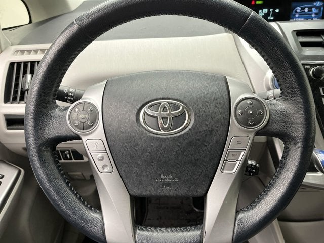 2016 Toyota Prius v Five
