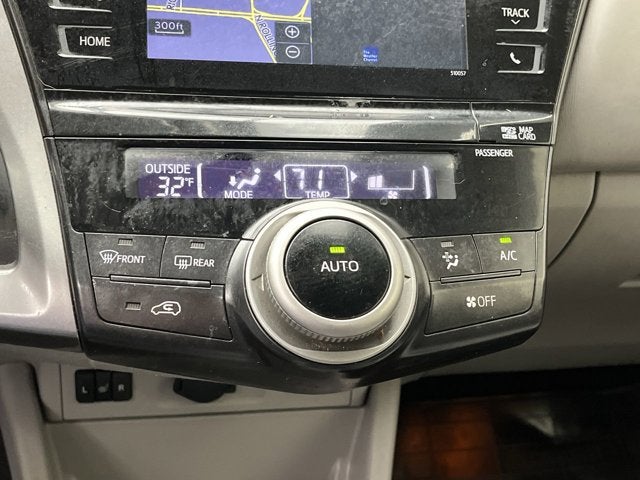 2016 Toyota Prius v Five