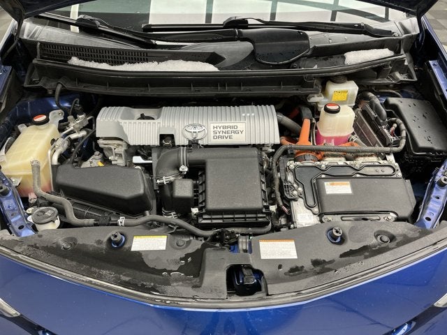 2016 Toyota Prius v Five