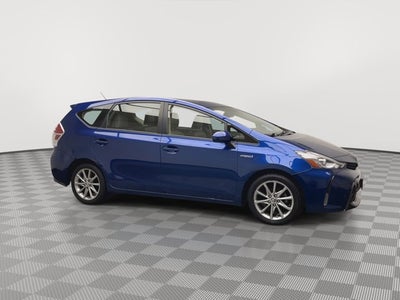 2016 Toyota Prius v Five
