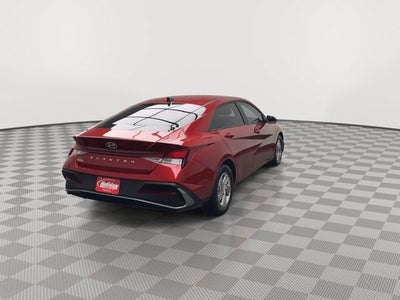 2025 Hyundai Elantra SE