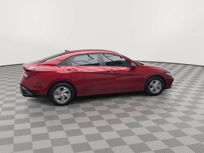 2025 Hyundai Elantra SE