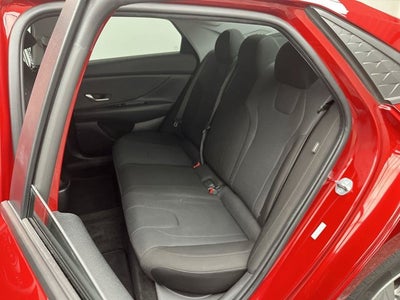 2025 Hyundai Elantra SE
