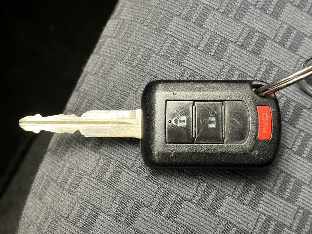 2018 Mitsubishi Mirage ES