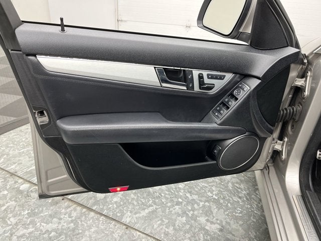 2009 Mercedes-Benz C-Class 3.0L Luxury