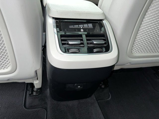2022 Volvo XC90 Momentum