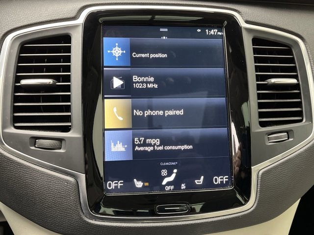 2022 Volvo XC90 Momentum