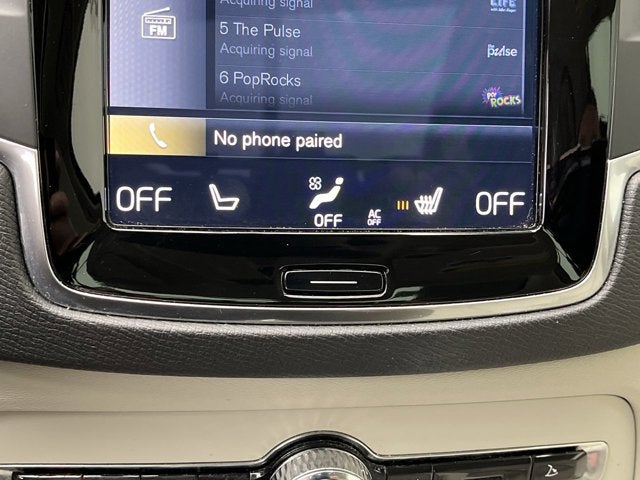 2022 Volvo XC90 Momentum