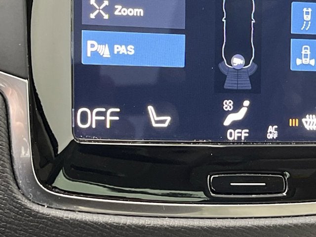 2022 Volvo XC90 Momentum