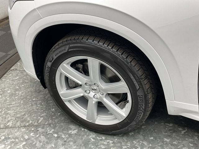 2022 Volvo XC90 Momentum