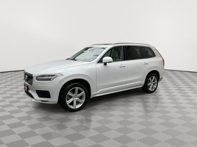 2022 Volvo XC90 Momentum