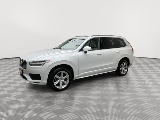 2022 Volvo XC90 Momentum