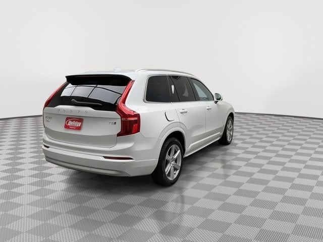 2022 Volvo XC90 Momentum