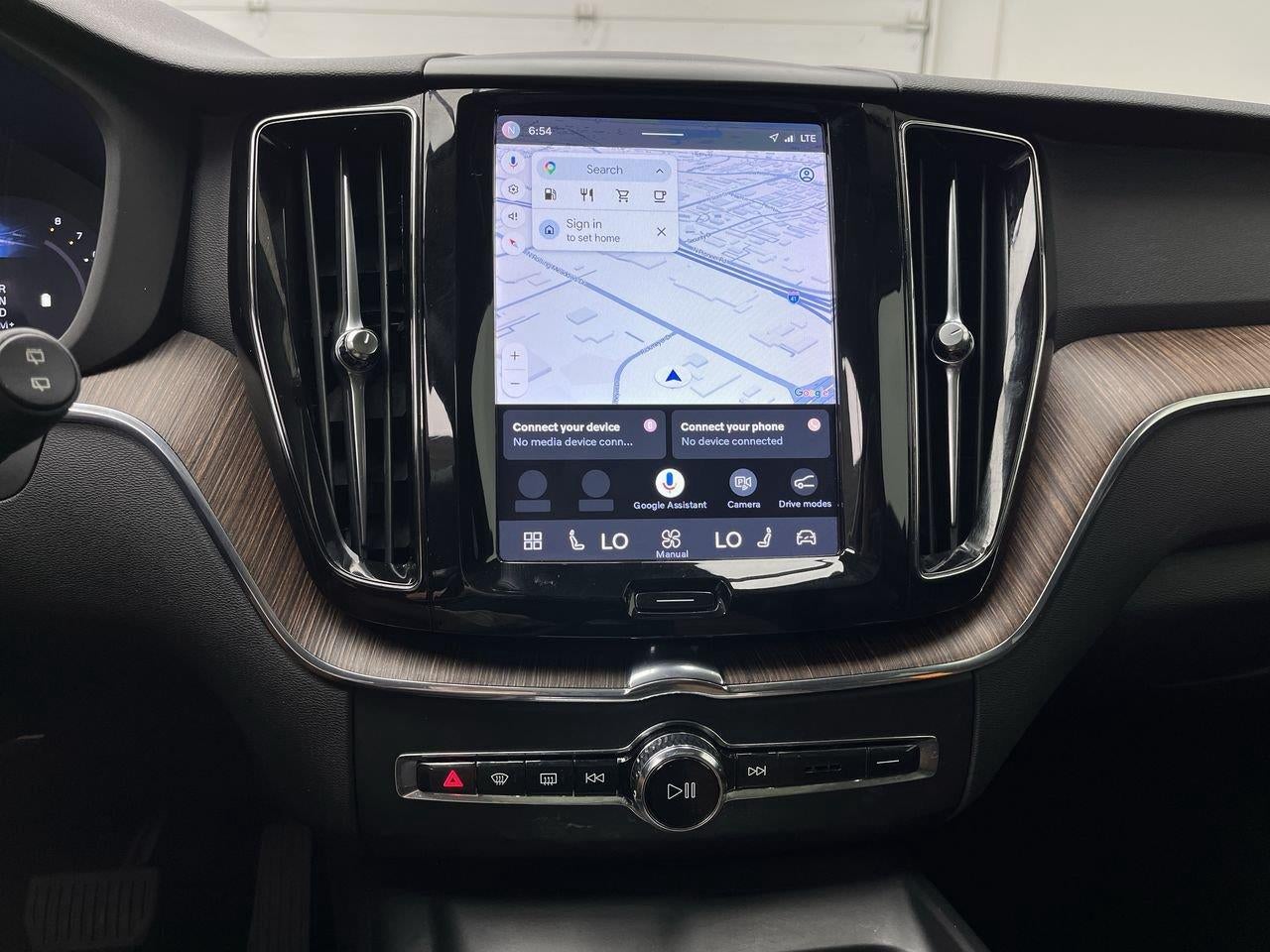 2022 Volvo XC60 Momentum