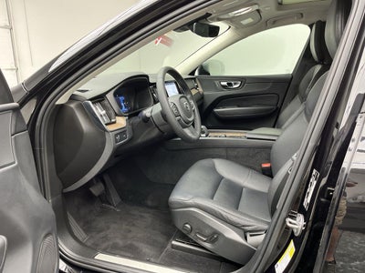 2022 Volvo XC60 Momentum