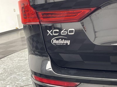 2022 Volvo XC60 Momentum