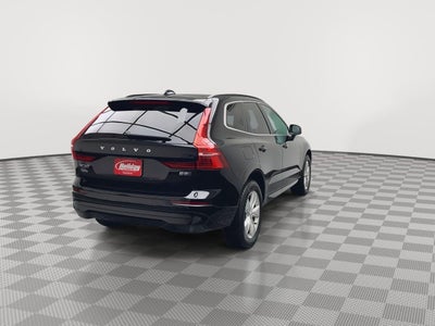2022 Volvo XC60 Momentum