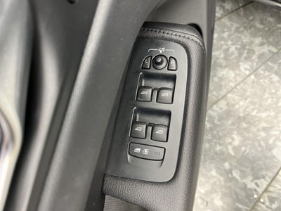 2022 Volvo XC60 Momentum