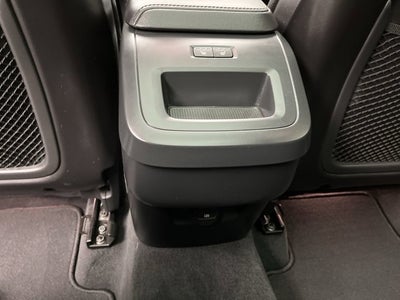 2024 Volvo XC60 Plus Dark Theme