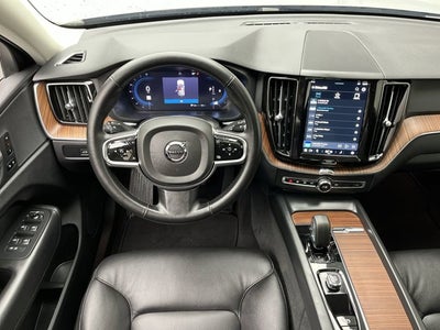 2024 Volvo XC60 Plus Dark Theme