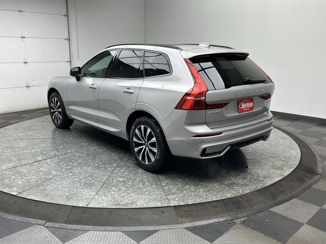 2024 Volvo XC60 Plus Dark Theme