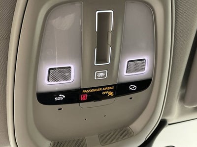 2024 Volvo XC60 Plus Dark Theme