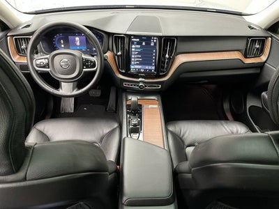 2024 Volvo XC60 Plus Dark Theme