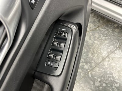 2024 Volvo XC60 Plus Dark Theme