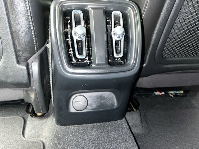 2023 Volvo XC40 Core