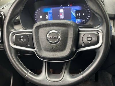 2023 Volvo XC40 Core