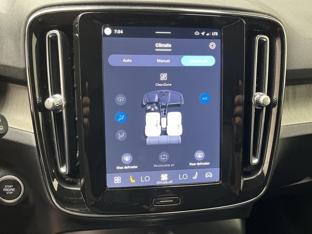 2023 Volvo XC40 Core