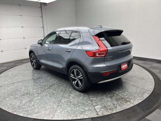 2023 Volvo XC40 Core