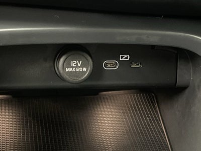 2023 Volvo XC40 Core