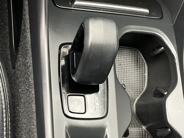 2023 Volvo XC40 Core