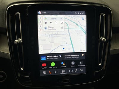 2023 Volvo XC40 Core