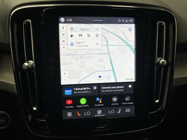 2023 Volvo XC40 Core